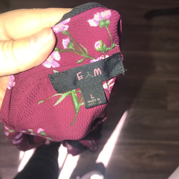 Floral bow burgundy blouse size L large - Picture 5 of 6